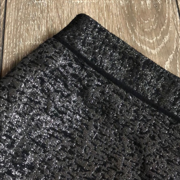 NWOT “Who What Wear” Textured Pencil Skirt - Picture 3 of 8